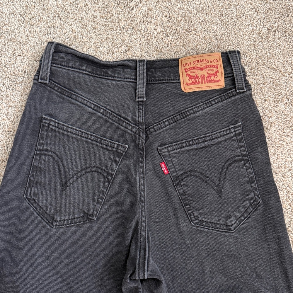 Levi’s Botton fly Ribcage Straight Ankle Denim Jeans